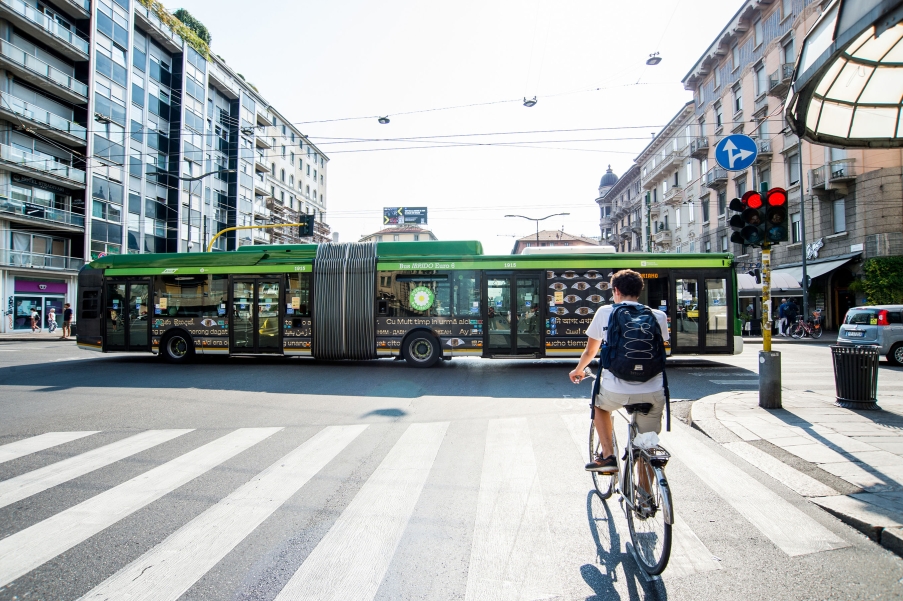 https://francescamarconi.com/files/gimgs/th-81_PROGETTO VIA PADOVA_FULL-WRAP AUTOBUS_09-2021_21.jpg